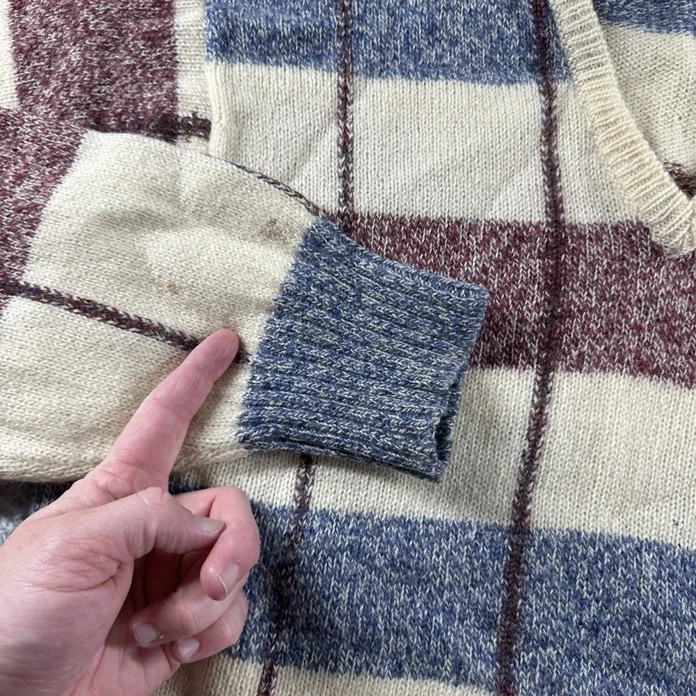 VINTAGE Damon Sweater Mens XL Stripe Pattern England Long‎ Sleeve V Neck Plaid